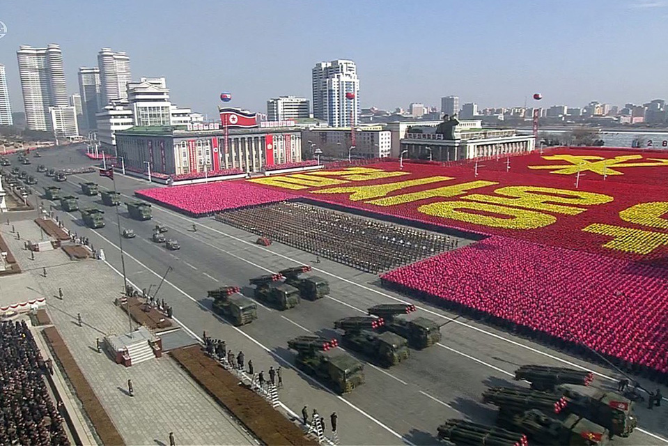 COREA DEL NORTE CELEBRA ANIVERSARIO DE SU EJÉRCITO CON MEGA DESFILE