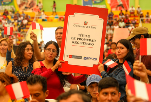 5126 NUEVOS PROPIETARIOS EN NUEVO CHIMBOTE, GRACIAS A LA ENTREGA DE TÍTULOS DE PROPIEDAD DE COFOPRI