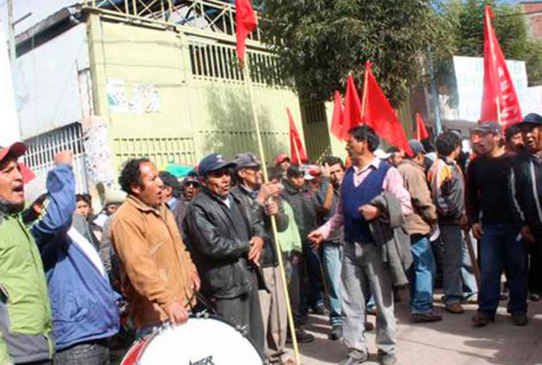 DENUNCIAN QUE CONSEJEROS DEL CUSCO BENEFICIAN A ALLEGADOS EN OBRAS