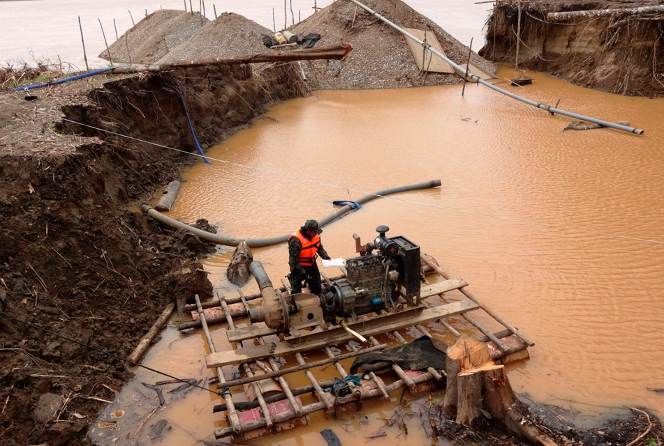ORGANIZACIONES CRIMINALES BUSCAN CONTROLAR MINERÍA EN PERÚ