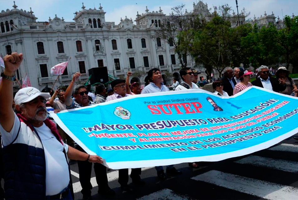 SUTEP CONVOCA PARO NACIONAL PARA EL 23 DE MAYO PORQUE GOBIERNO NO