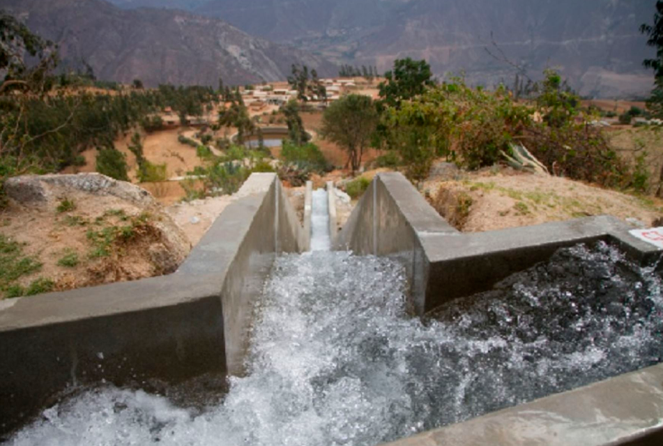 GOBIERNO DEBE IMPULSAR CONSTRUCCIÓN DE GRANDES OBRAS DE INFRAESTRUCTURA HÍDRICA EN CAJAMARCA PARA APROVECHAR USO DEL AGUA