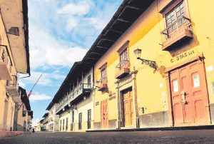 PRESENTAN FOTOLIBRO “CAJAMARCA, BELLEZA, SOLEDAD Y CORAJE” EN LA CIUDAD  TRUJILLO DE EXTREMADURA EN ESPAÑA