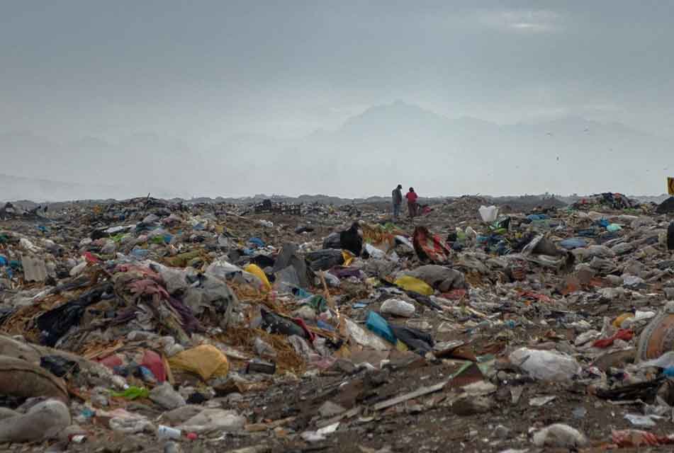 CONTAMINACIÓN POR PLÁSTICOS EN LA AMAZONÍA ES DE 12 MILLONES DE TONELADAS AL AÑO QUE SE ARROJAN A LOS RÍOS