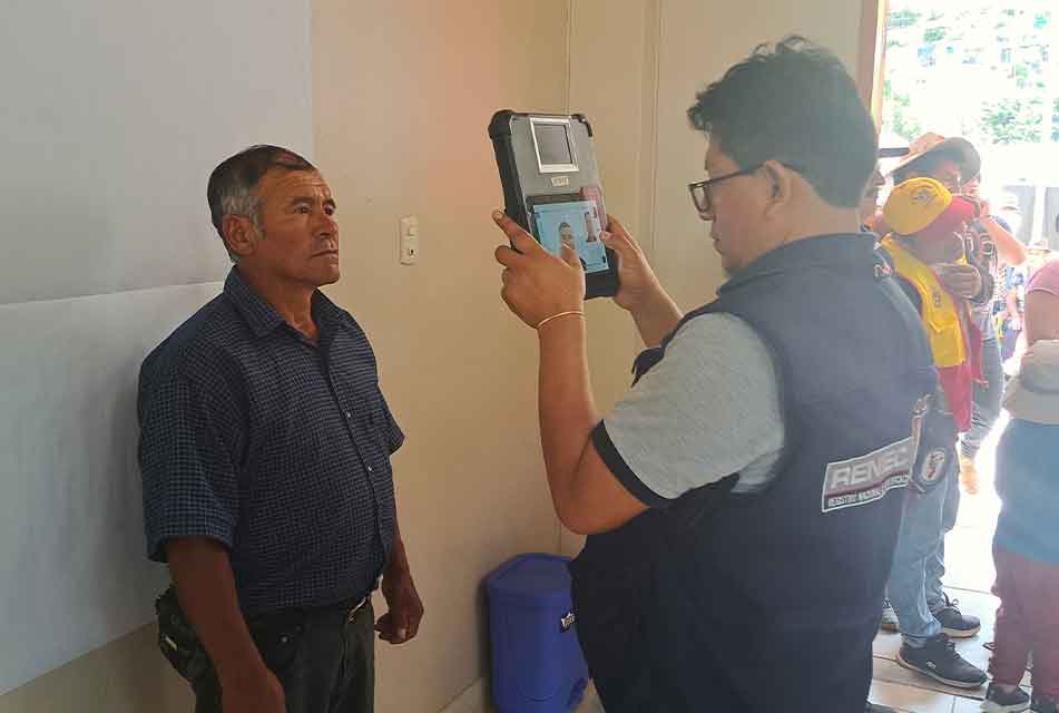 APURÍMAC: CENTROS POBLADOS DE AYMARAES REALIZARON EL TRÁMITE PARA OBTENER DNI ELECTRÓNICO EN CARAVANA DEL PROGRAMA PAIS