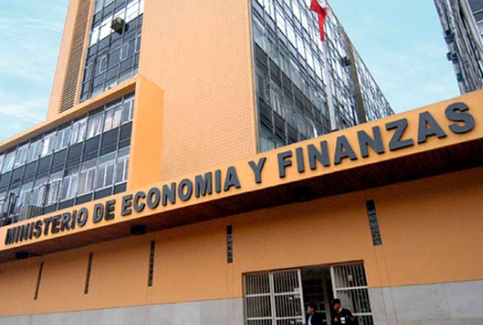 CAMBIO DE PRESIDENCIA DEL CONSEJO FISCAL QUITA CONTRAPESO A DECISIONES DEL MEF