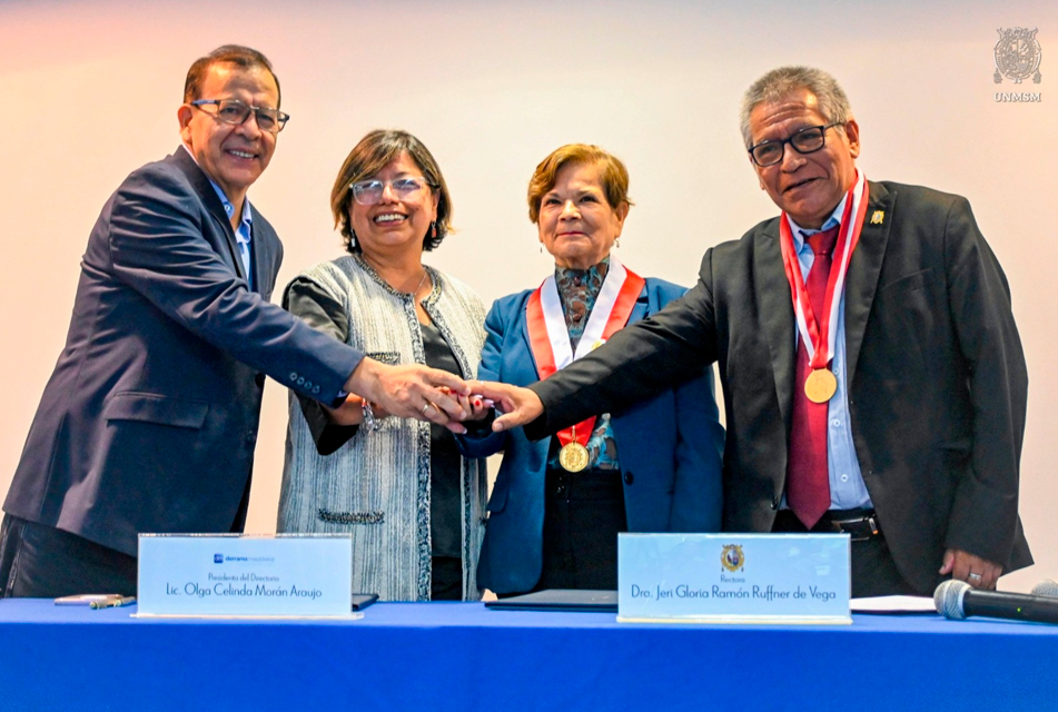 RECTORA DE LA UNMSM DESTACA FIRMA DE CONVENIO  CON LA DERRAMA MAGISTERIAL PARA CAPACITAR A MAESTROS