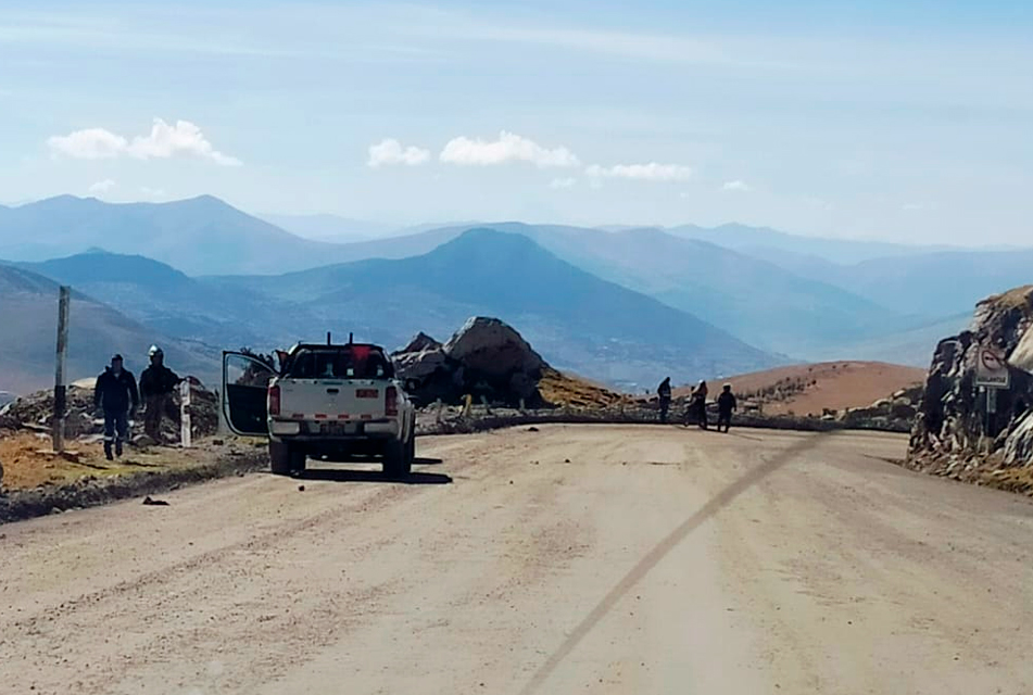 FISCALÍA Y POLICÍA REALIZARON DESALOJO JUDICIAL CONTRA MINEROS ILEGALES QUE INVADIERON TERRENOS DE LA MINERA LAS BAMBAS