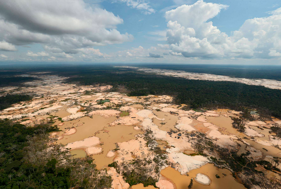 GOBIERNO DEBE EMPRENDER ESTRATEGIA INTEGRAL PARA FRENAR AVANCE DE LA MINERÍA ILEGAL EN TODO EL PAÍS