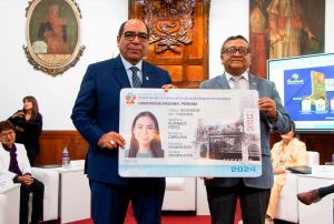 CARNÉ UNIVERSITARIO 2024 CELEBRA EL BICENTENARIO DE LA  UNIVERSIDAD NACIONAL DE TRUJILLO