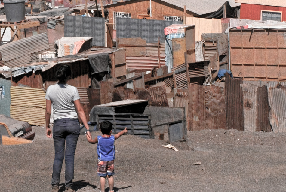 MALA GESTIÓN GUBERNAMENTAL Y FALTA DE CRECIMIENTO ECONÓMICO HUNDEN A PERÚ EN LA POBREZA