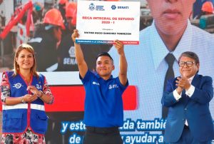 GORE CALLAO ENTREGÓ BECAS INTEGRALES SENATI A 120 JÓVENES CHALACOS DE BAJOS RECURSOS