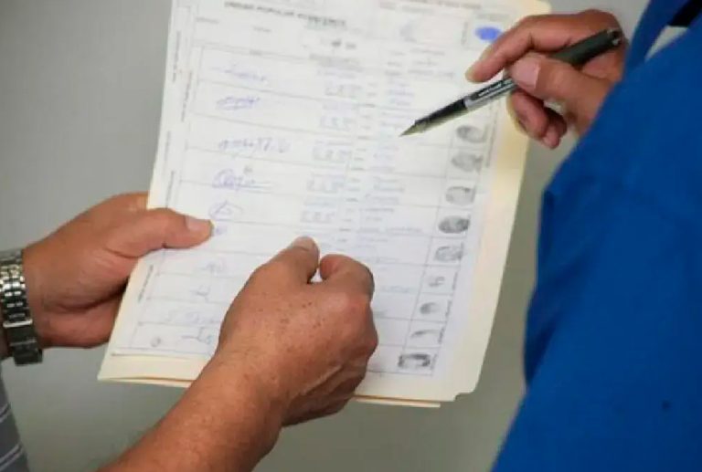AFIRMAN QUE LOS PARTIDOS POLÍTICOS SON LOS RESPONSABLES DE PRESENTAR FIRMAS FALSAS