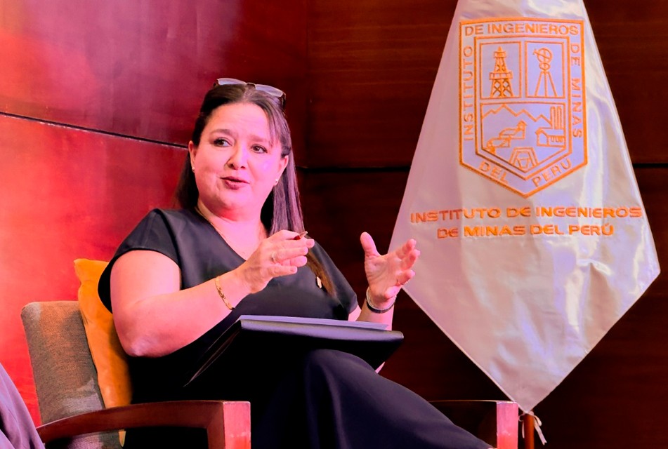 TRES DE CADA DIEZ EMPLEOS CREADOS POR EMPRESAS MINERAS EN LOS ÚLTIMOS DOS AÑOS FUERON OCUPADOS POR MUJERES