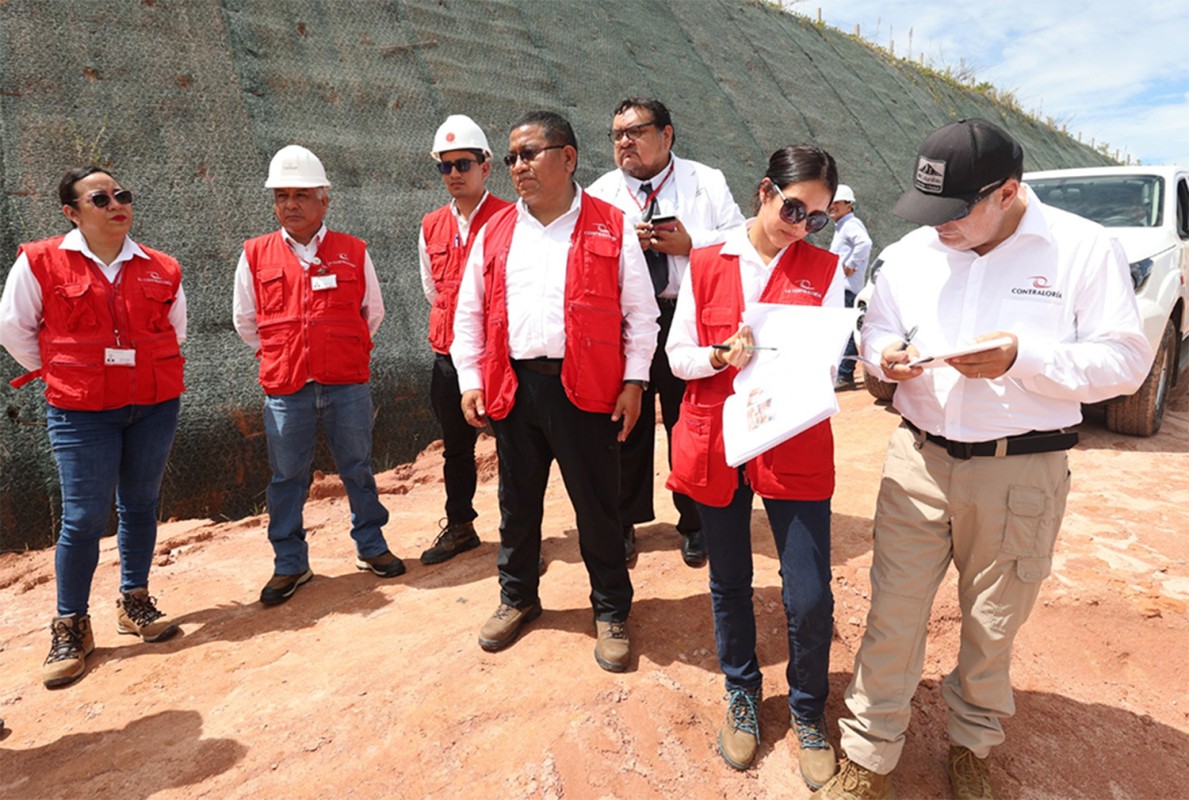 CONTRALOR ADVIERTE DEFICIENCIAS EN OBRAS DEL HOSPITAL DE IQUITOS Y DE LA PTAR NAUTA QUE AFECTAN A MILES DE CIUDADANOS