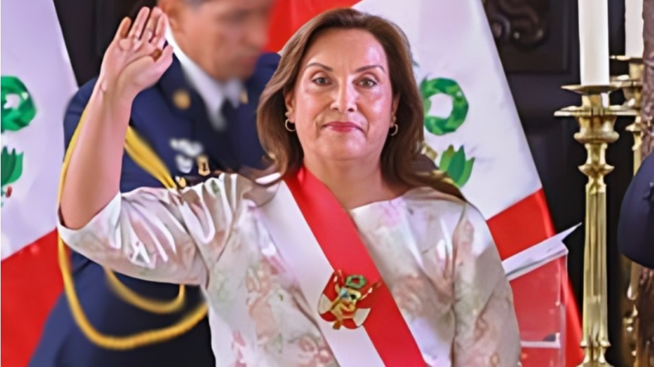 "LA MÁS ODIADA DEL MUNDO": BOLUARTE ES PORTADA EN FRANCIA POR DESAPROBACIÓN DEL 94%