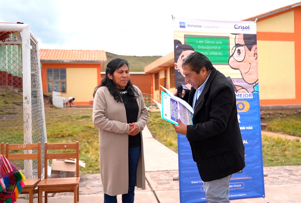 DERRAMA MAGISTERIAL RECONOCIÓ A DOCENTE DEL CUSCO COMO MEJOR MAESTRA LECTORA DE ENERO