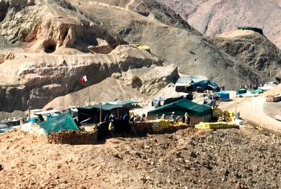 SI AUTORIDADES NO INTERVIENEN EN EL DISTRITO DE CAHUACHO EN AREQUIPA POR PRESENCIA DE MINERÍA ILEGAL ESTÁ PROXIMO A CONVERTIRSE EN “OTRO PATÁZ”