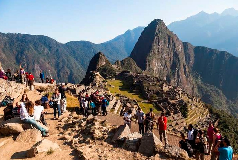 CONTRALORÍA ADVIERTE RIESGO DE SOBRECARGA TURÍSTICA EN MACHU PICCHU
