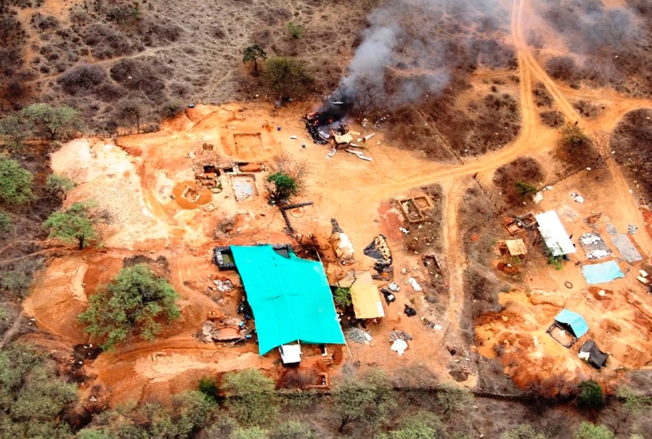 MINERÍA ILEGAL EN PIURA MOVILIZA 900 TONELADAS DE ORO AL AÑO,ADVIERTE PNP