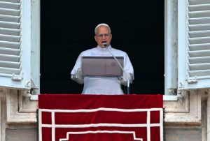 EL PAPA LLAMA A FRENAR LA GUERRA ANTES DE QUE SE CONVIERTE EN UNA "VORÁGINE IRREPARABLE"