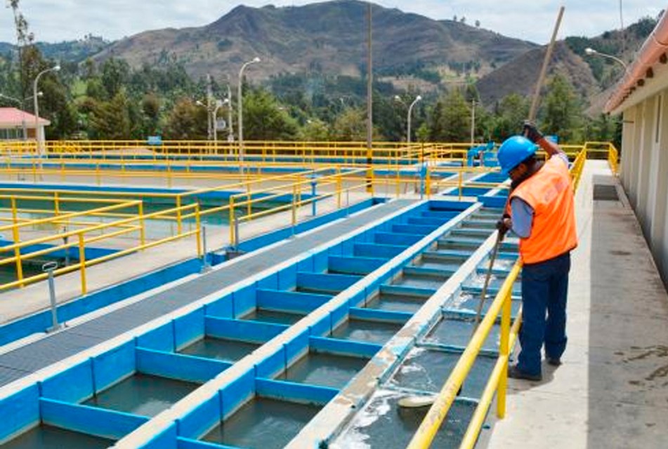 LA ARTICULACIÓN ENTRE LA ACADEMIA, SECTOR PRIVADO Y SECTOR PÚBLICO ES FUNDAMENTAL PARA ENFRENTAR LA CRISIS HÍDRICA EN CAJAMARCA