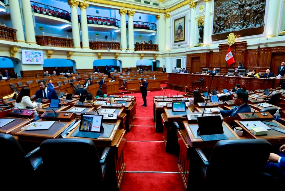 PLENO DEL CONGRESO NO ALCANZÓ VOTOS PARA RESTABLECER REELECCIÓN DE GOBERNADORES Y ALCALDES