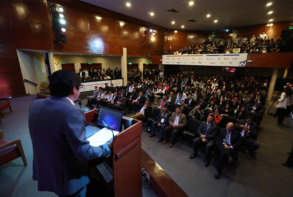 CONOCE AL COMITÉ DE EGRESADOS JÓVENES DEL IIMP