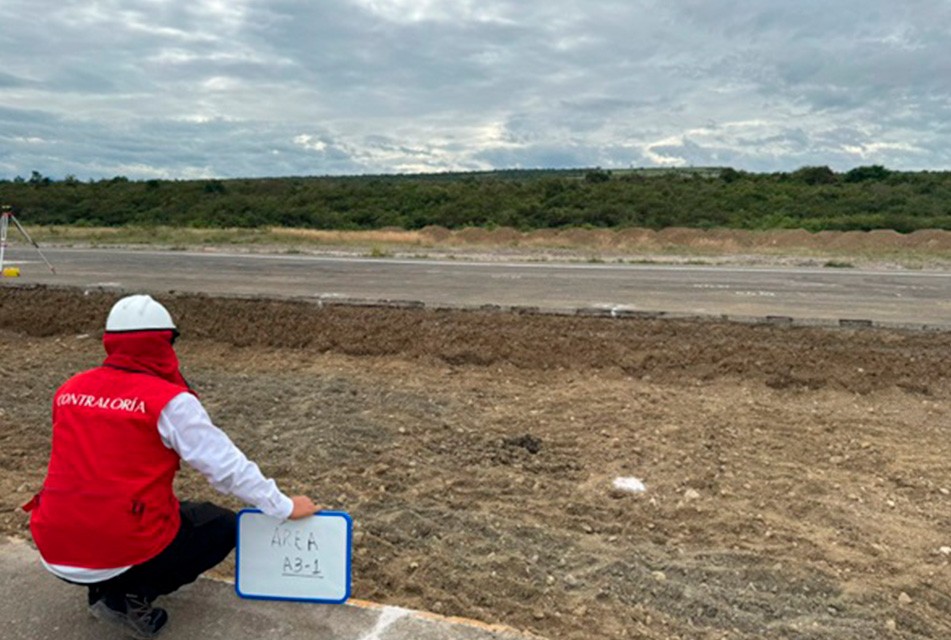 AEROPUERTO DE JAÉN: PAVIMENTACIÓN DE PISTA DE ATERRIZAJE EN RIESGO POR FALTA DE PLANIFICACIÓN EN EL MANTENIMIENTO DEL SISTEMA DE DRENAJE