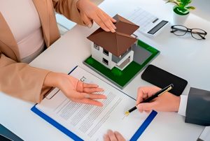 EL INDECOPI SANCIONA A INMOBILIARIA POR NO BRINDAR INFORMACIÓN BÁSICA A CONSUMIDORES NI CONTAR CON LIBRO DE RECLAMACIONES