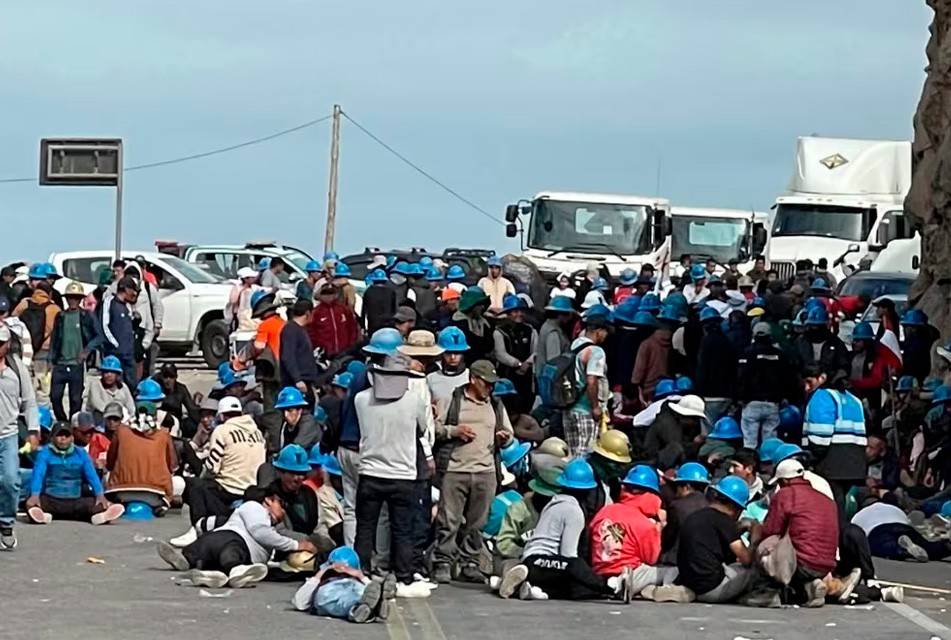 EL EJECUTIVO HA MOSTRADO INDOLENCIA FRENTE A LAS PROTESTAS DE MINEROS INFORMALES