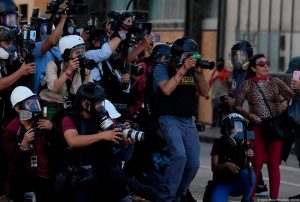PERIODISTAS SE CONVIERTEN EN EL BLANCO DEL SICARIATO POLÍTICO