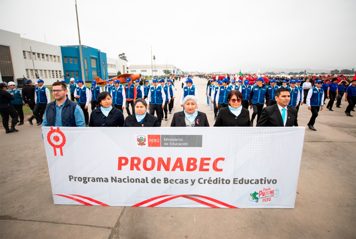 BECARIOS DEL PRONABEC PARTICIPARÁN EN LA GRAN PARADA CÍVICO-MILITAR 2025