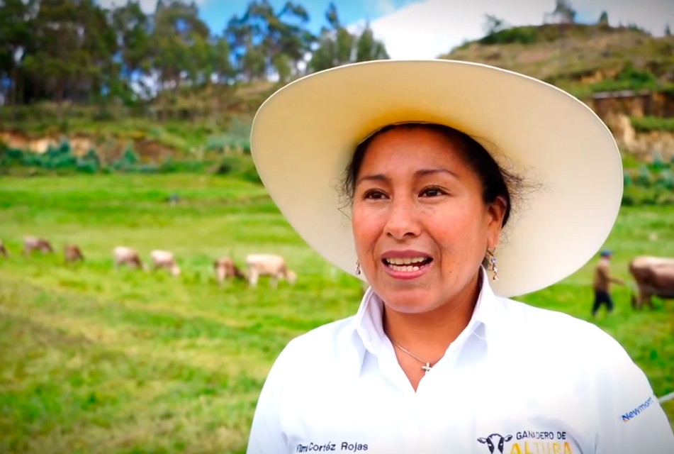 VILMA CORTEZ, GANADERA DE VENTANILLAS DE COMBAYO DUPLICÓ SU PRODUCCIÓN LECHERA GRACIAS AL PROGRAMA “GANADEROS DE ALTURA”