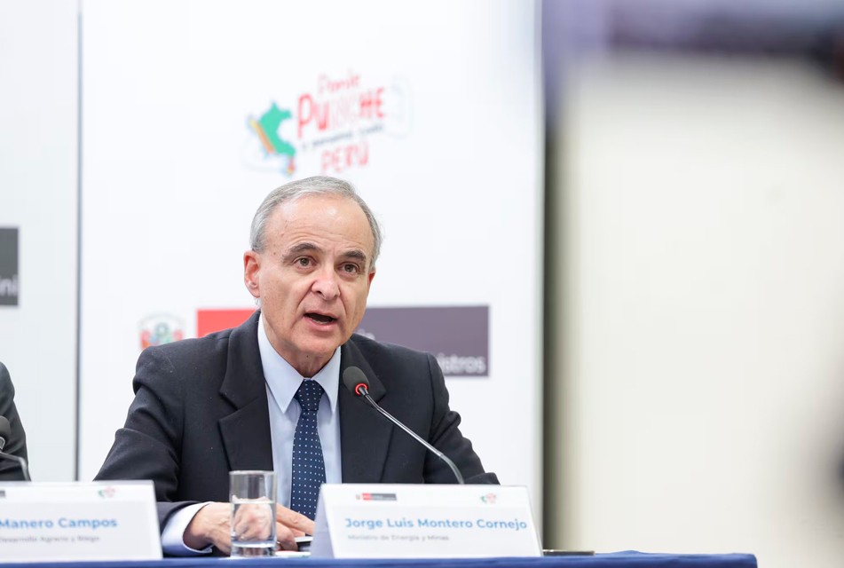 MINISTRO DE ENERGÍA Y MINAS SUBRAYA OBSERVACIONES DEL GOBIERNO A PREDICTAMEN DE LEY MAPE EN EL CONGRESO