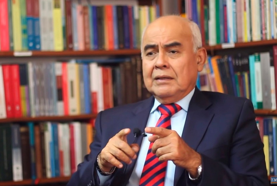 ÁNGEL DELGADO: DECISIÓN DEL TC EN SUSPENDER INVESTIGACIONES DE DINA BOLUARTE RATIFICA LA NORMA CONSTITUCIONAL