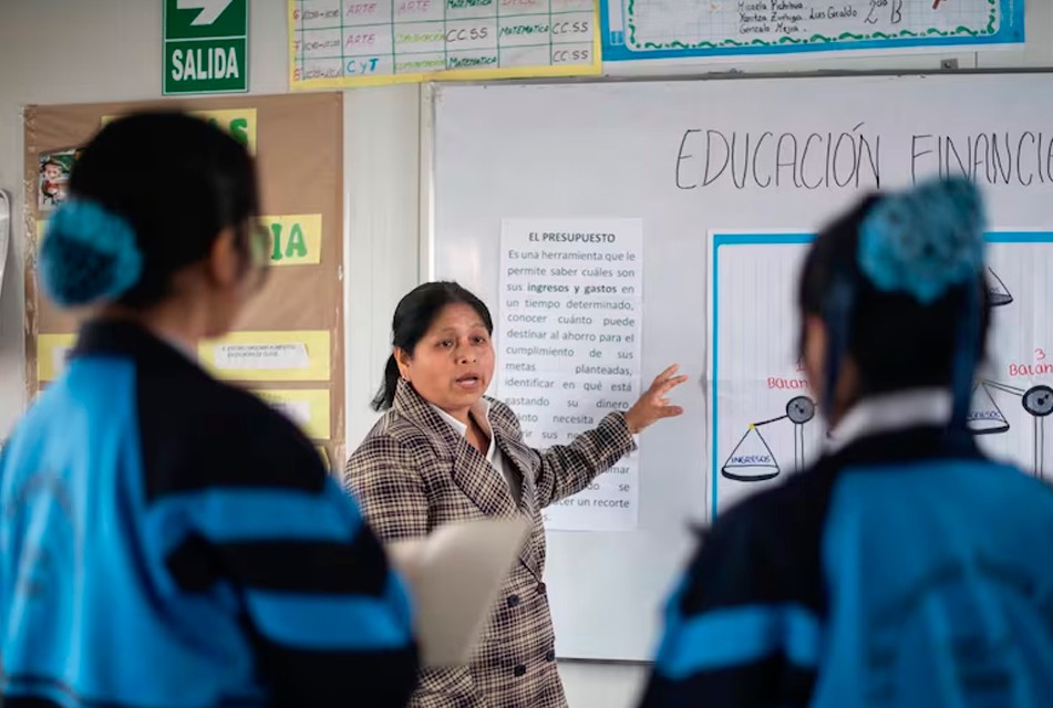 EDUCACIÓN PERUANA NO ENCUENTRA RESPUESTAS IDÓNEAS EN EL DISCURSO PRESIDENCIAL