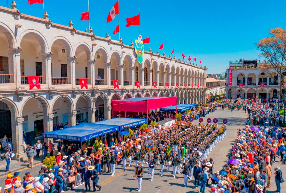 AREQUIPA CUMPLE HOY 15 DE AGOSTO 485 AÑOS DE FUNDACIÓN Y ESPERA RECIBIR A 50,000 TURISTAS