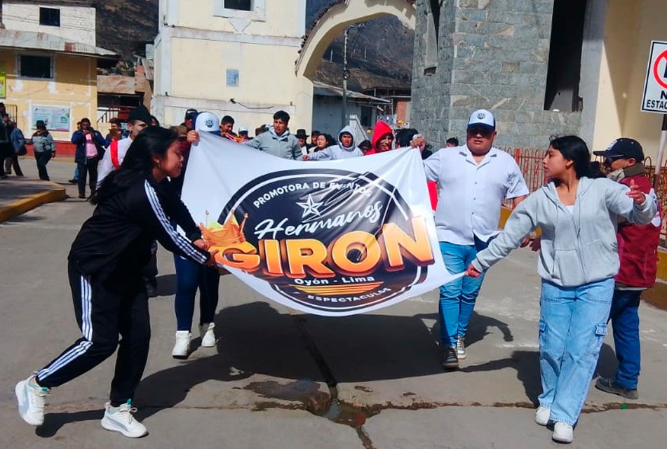 OYÓN SE DESPIDE DE LA LAS FIESTAS PATRONALES CON UN ÚLTIMO PASACALLES