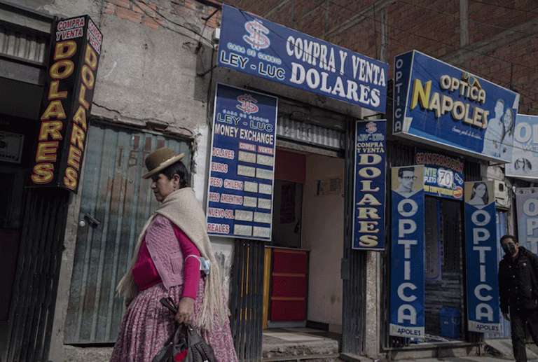 BOLIVIA DEBE TOMAR MEDIDAS DE SHOCK INMEDIATAS PARA ESTABILIZAR SU SITUACIÓN ECONÓMICA