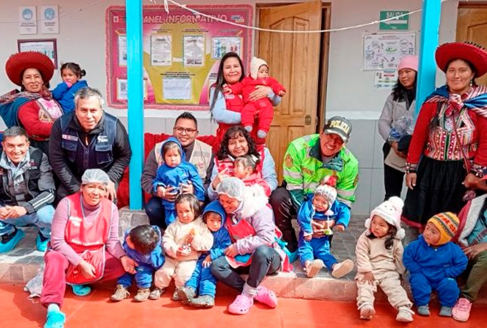 CUSCO: CUNA MÁS DEL MIDIS ENTREGA KITS DE ABRIGO PARA 20 331 BENEFICIARIOS FRENTE A LAS HELADAS Y FRIAJE