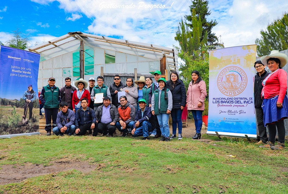 ALCALDE DE BAÑOS DEL INCA RESALTA COLABORACIÓN DE HUELLA VERDE Y LA COMUNIDAD EN UN ESFUERZO AMBIENTAL POR REFORESTAR CAJAMARCA