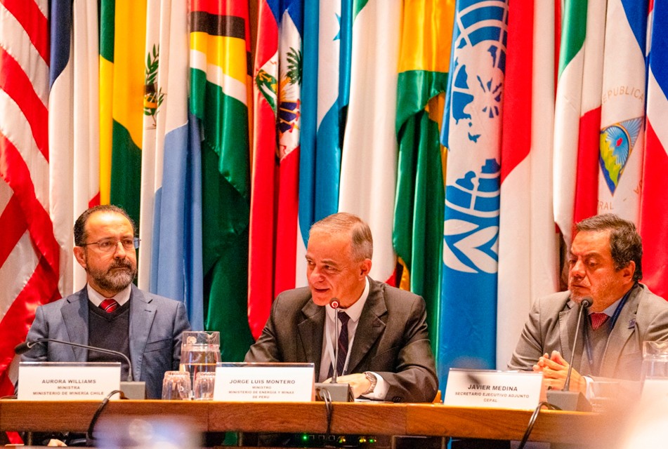 MINISTRO JORGE MONTERO: “APOSTAMOS POR EL DESARROLLO TERRITORIAL, LA INDUSTRIALIZACIÓN, EL CIERRE RESPONSABLE DE MINAS Y LA PEQUEÑA MINERÍA”