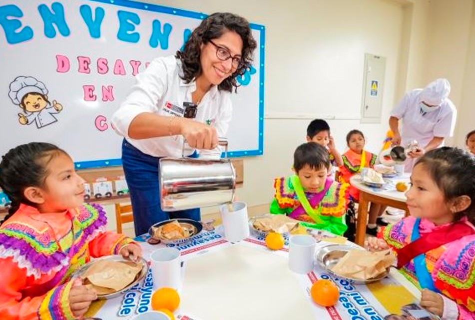 MIDIS INICIÓ ENTREGA DE “DESAYUNO EN MI COLE” A CERCA DE 17 MIL ESCOLARES DE LIMA Y CALLAO EN SU REGRESO DE VACACIONES  