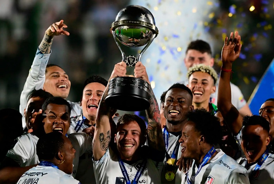 ¡CAMBIO DE SEDE! LA FINAL DE LA COPA SUDAMERICANA 2025 SE DISPUTARÁ EN ASUNCIÓN