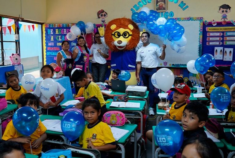 DESTACAN EL COMPROMISO DEL SUTEP, LA DERRAMA MAGISTERIAL Y CRISOL CON LA PROMOCIÓN DE LA LECTURA