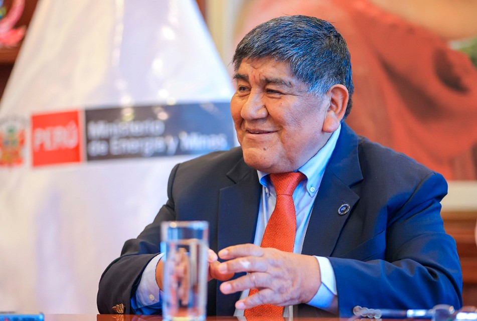 RÓMULO MUCHO: “PAPA LEÓN XIV CONOCE LA REALIDAD PERUANA Y SABE QUE SE NECESITAN INVERSIONES MINERAS PARA COMBATIR LA POBREZA”