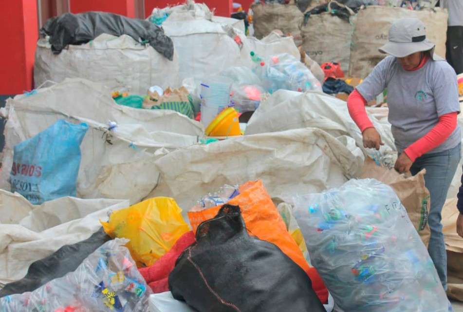 “ESTAMOS CREANDO UNA ECONOMÍA CIRCULAR EN CAJAMARCA MEDIANTE EL RECICLAJE DE RESIDUOS SÓLIDOS”