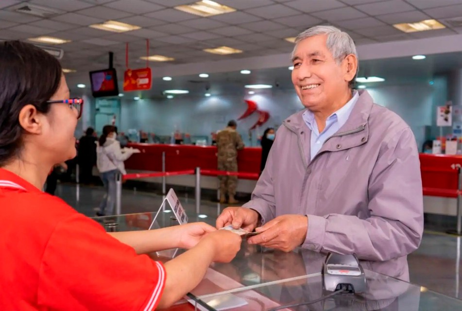 SUTEP PIURA EXIGE A LA PRESIDENTA PROMULGAR LEY QUE MEJORA PENSIONES DE CESANTES Y JUBILADOS