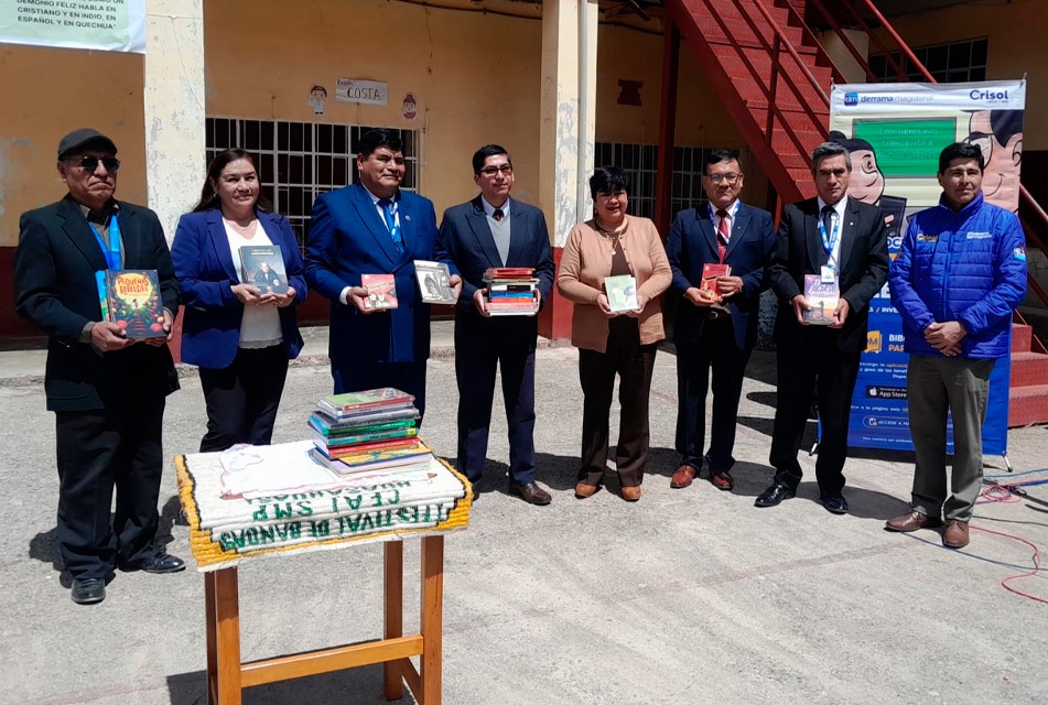 DISTINGUEN A PROFESOR DE TARMATAMBO COMO MEJOR MAESTRO LECTOR DEL MES